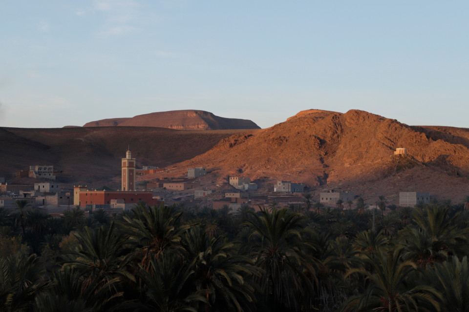 Lever de soleil sur l’oasis de Fint, au Maroc